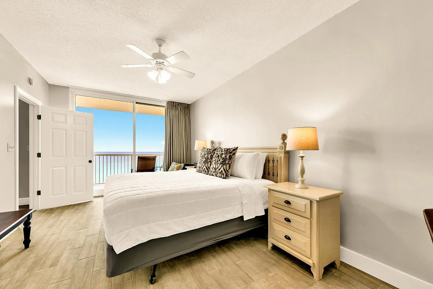 פנמה סיטי ביץ' Majestic Beach Towers 2-1002 בית נופש