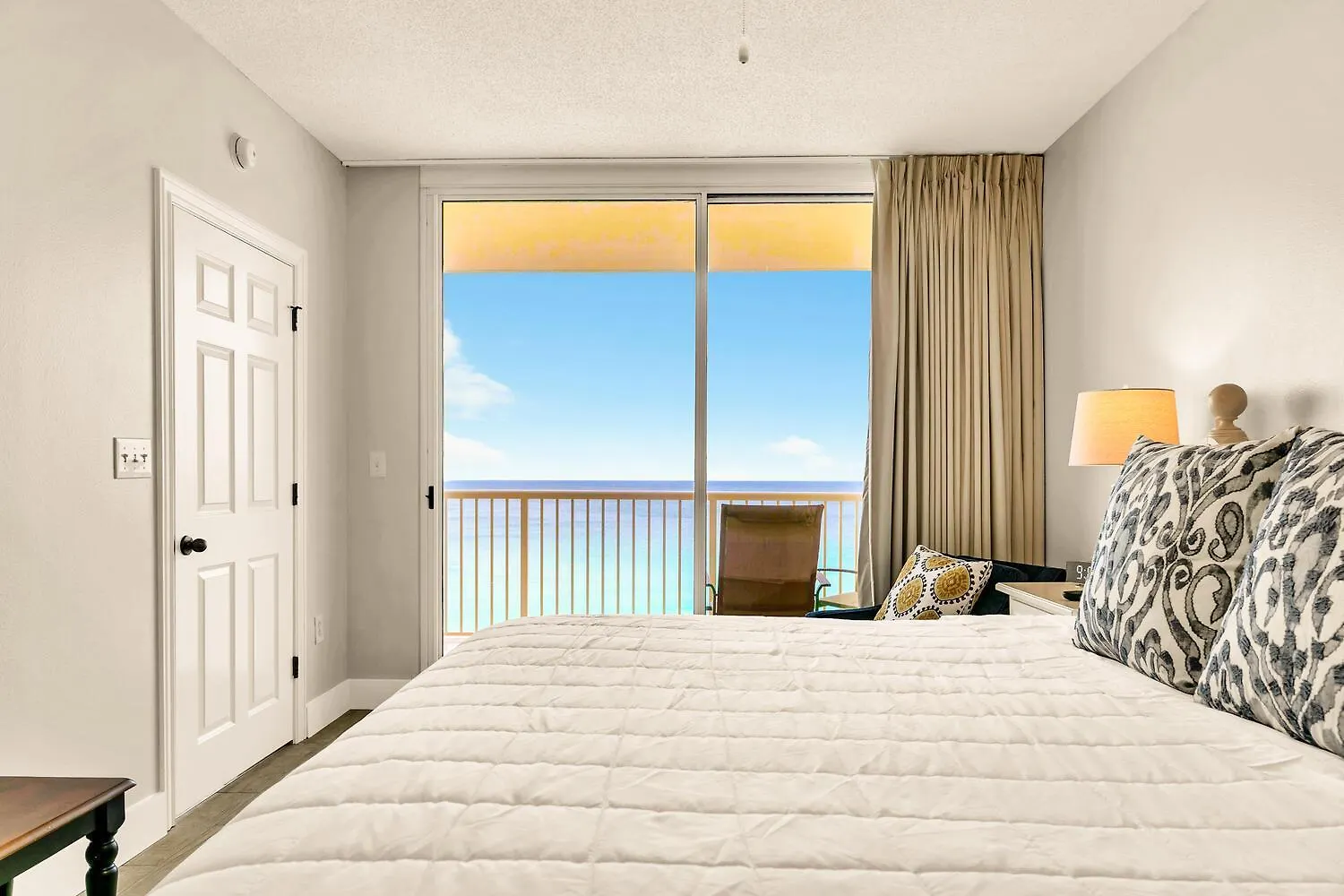 Majestic Beach Towers 2-1002 Панама-Сити